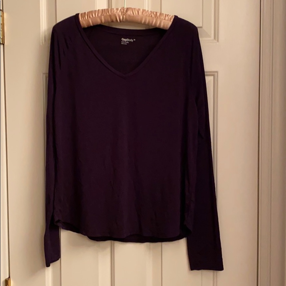 Gap Pure V-neck Tee